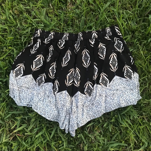 NWOT Abercrombie Shorts - Picture 6 of 6